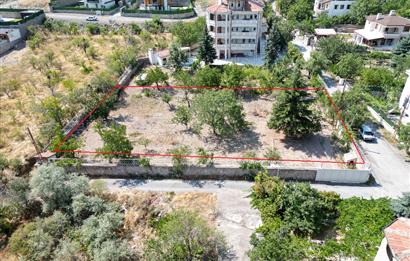 BECEN'DE KÖŞEBAŞI 1285 M² TEMİZ PARSEL CENTURY21 ZİRVE'DEN