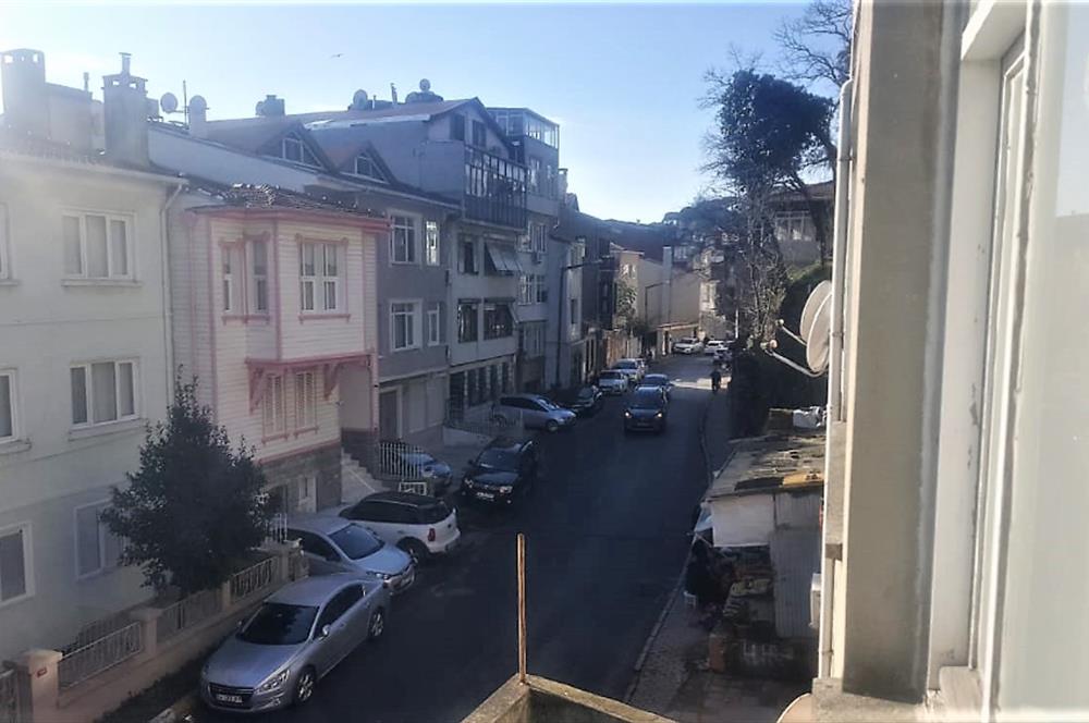 SARIYER'DE, BOĞAZ MANZARALI, 3 KATLI SATILIK KOMPLE BİNA