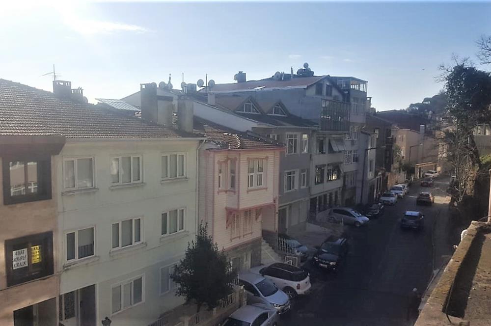 SARIYER'DE, BOĞAZ MANZARALI, 3 KATLI SATILIK KOMPLE BİNA