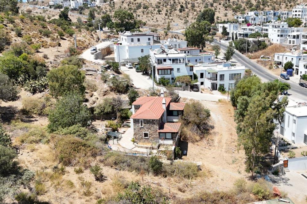 Bodrum Gümüşlük Peksimet'te 812 m2 Arsa içinde Satılık Taş Ev