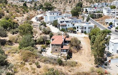 Bodrum Gümüşlük Peksimet'te 812 m2 Arsa içinde Satılık Taş Ev