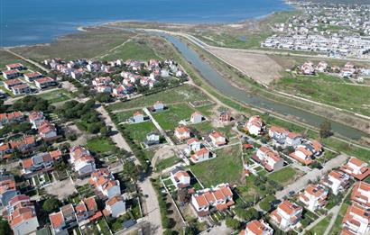 Ayvalık Altınova'da Satılık, Denize 400 mt Mesafede Villa Arsası