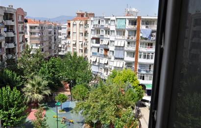 İzmir Yeşilyurt Ordu Caddesi Yanında Satılık 3+1 Natamam Daire