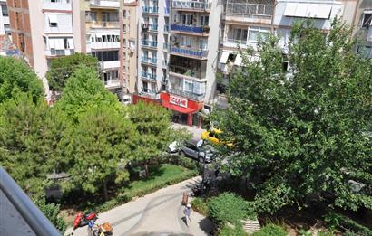 İzmir Yeşilyurt Ordu Caddesi Yanında Satılık 3+1 Natamam Daire