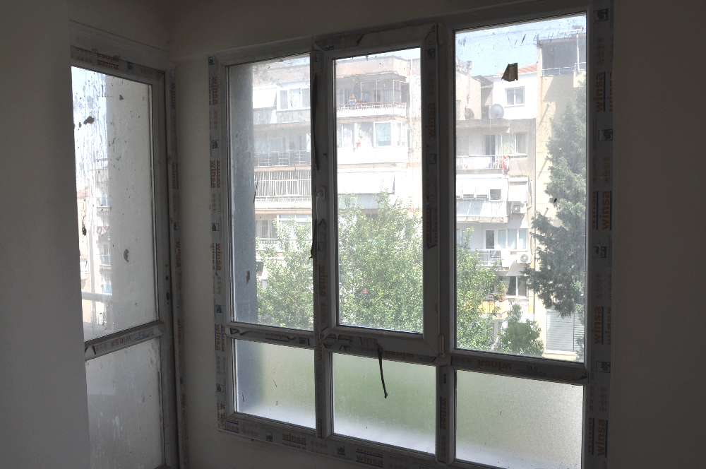 İzmir Yeşilyurt Ordu Caddesi Yanında Satılık 3+1 Natamam Daire