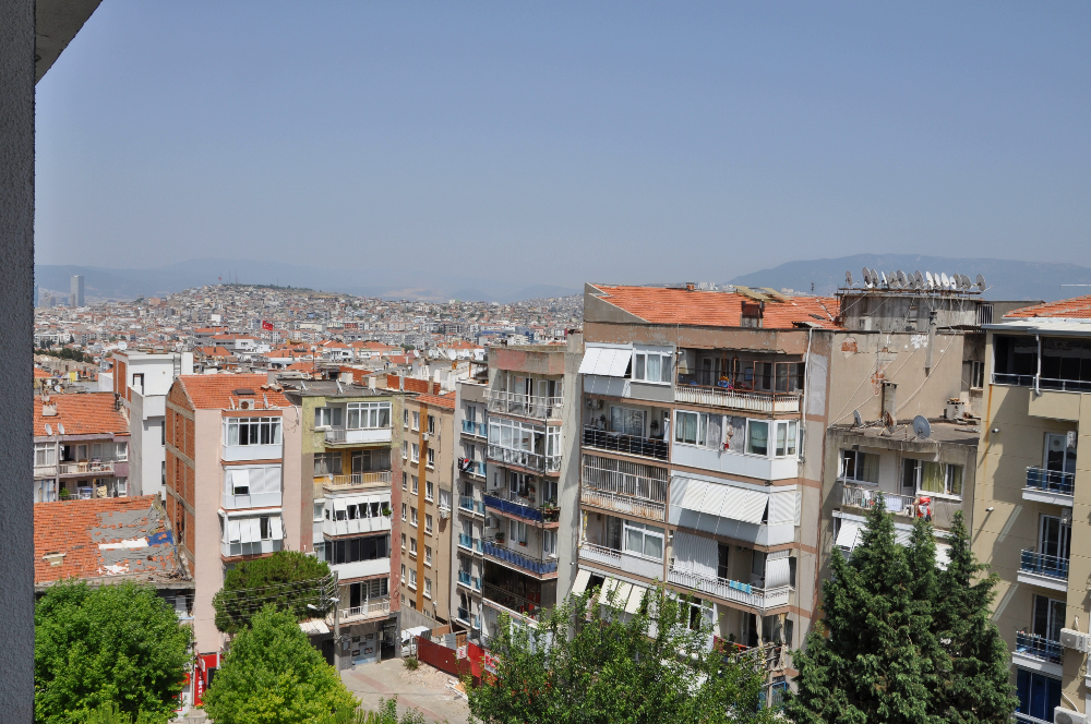 İzmir Yeşilyurt Ordu Caddesi Yanında Satılık 3+1 Yeni Daire