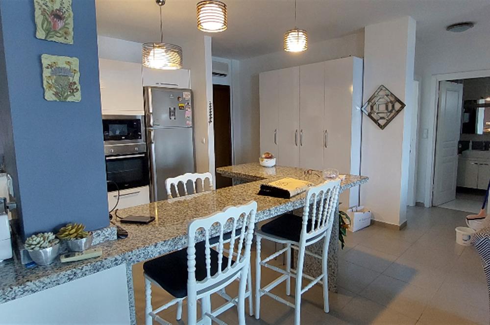 Bitez-Asarlık deniz manzaralı,özel plajlı,24 saat güvenlikli sitede 4+1 kiralık daire