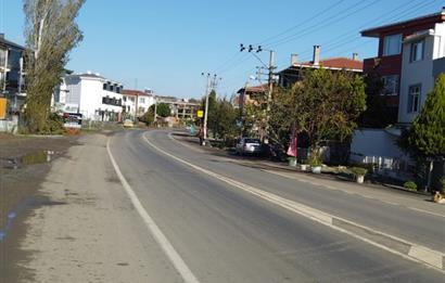 TEKİRDAĞ KUMBAĞDA CADDE ÜZERİNDE KOMPLE SATILIK BİNA (PANSİYON)