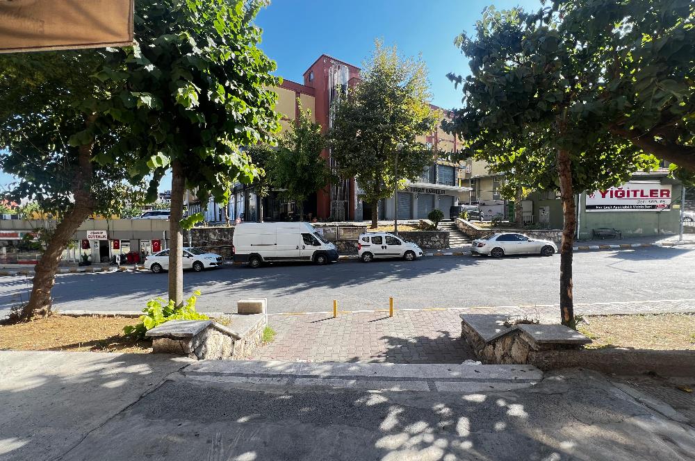 İkitelli OSB'de Aymakoop Sanayi Sitesinde, 50 m2 Dükkan/Atölye