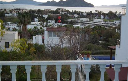 Bodrum Gümüşlük Satılık Deniz Manzaralı Villa ve İmarlı Arsa