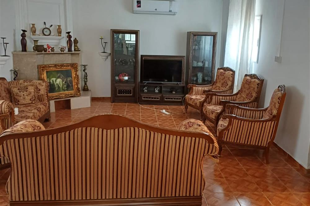 Güzelyurt Merkez Satılık Yer evi 3+1 (müstakil ev)