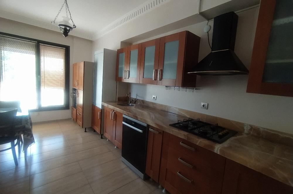 Erenköy Mahallesinde Lüx Satılık Villa