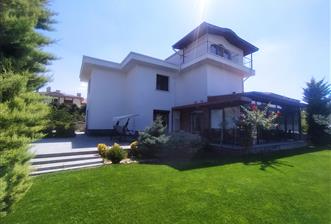 Erenköy Mahallesinde Lüx Satılık Villa