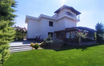 Erenköy Mahallesinde Lüx Satılık Villa