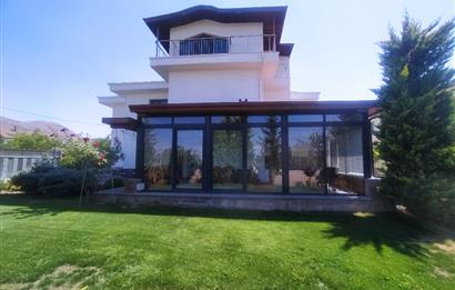 Erenköy Mahallesinde Lüx Satılık Villa