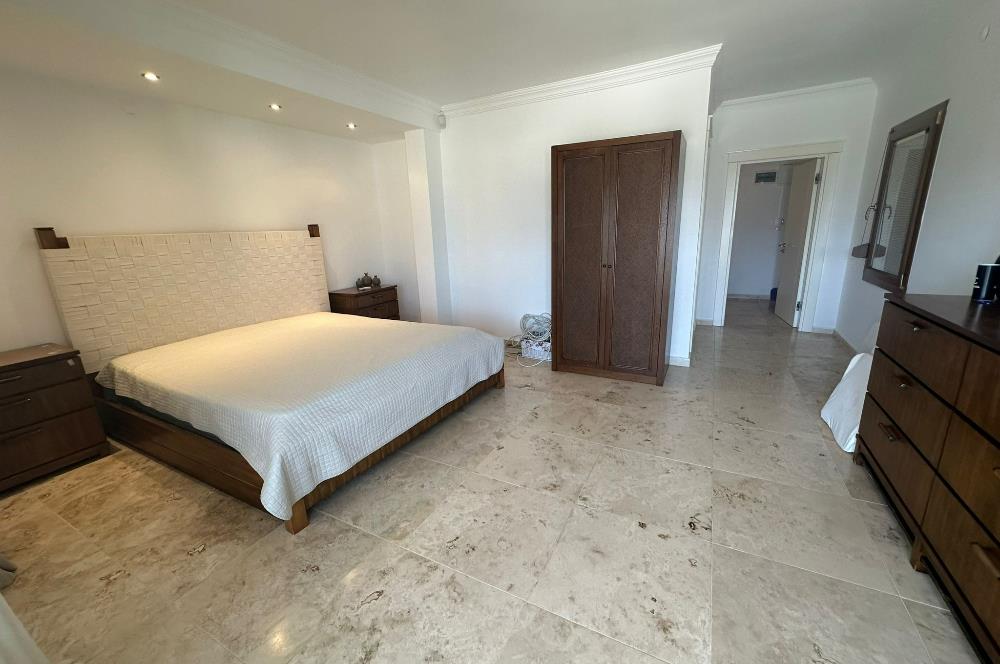 Bodrum Yalıkavak Küdür de Satılık Tribleks Villa