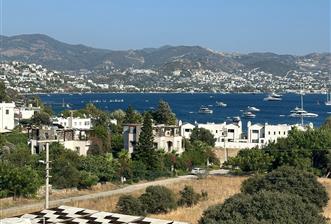 Bodrum Yalıkavak Küdür de Satılık Tribleks Villa