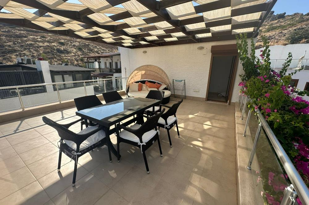 Bodrum Yalıkavak Küdür de Satılık Tribleks Villa