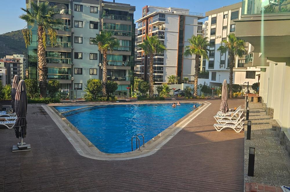 BAYRAKLI - SEYİRTEPE'DE HAVUZLU 3+1 DAİRE