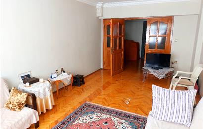 EYÜPSULTAN İSLAMBEY CADDESİ ÜZERİ BALKONLU SATILIK 2+1 DAİRE