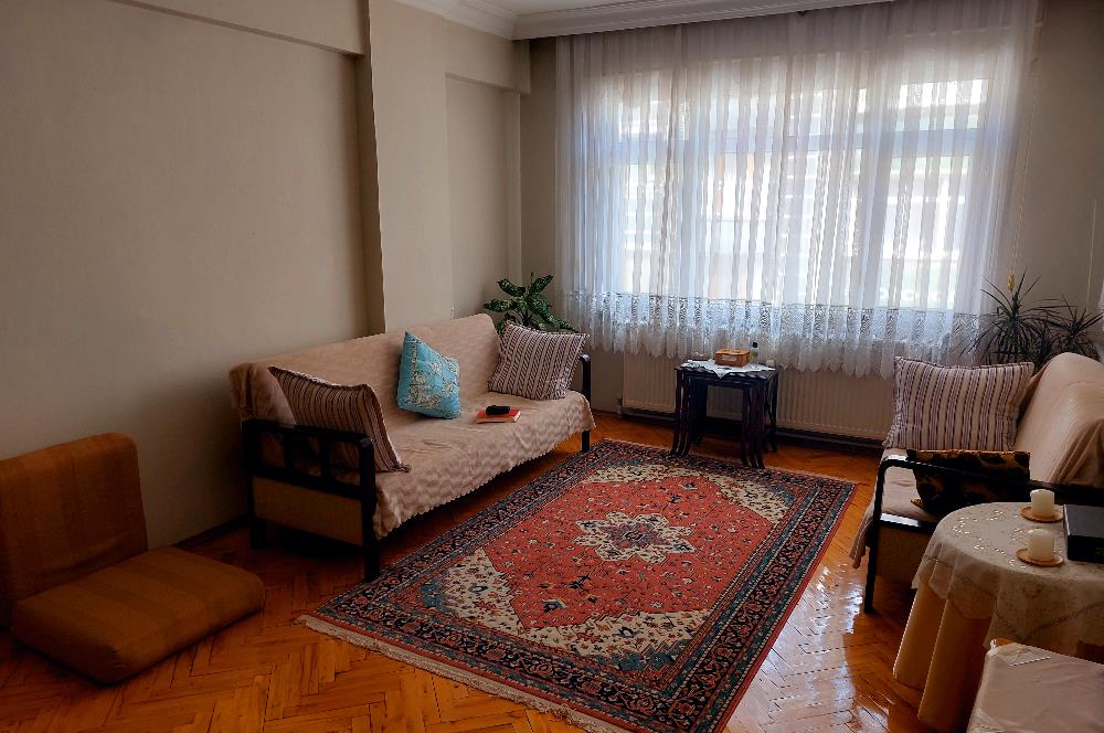 EYÜPSULTAN İSLAMBEY CADDESİ ÜZERİ BALKONLU SATILIK 2+1 DAİRE