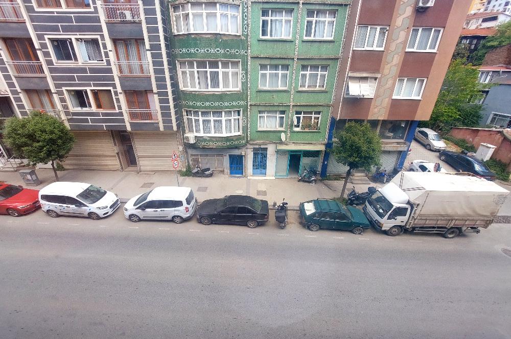 EYÜPSULTAN İSLAMBEY CADDESİ ÜZERİ BALKONLU SATILIK 2+1 DAİRE