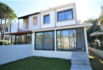 Çeşme Ilıca'da Denize Yakın Satılık Villa