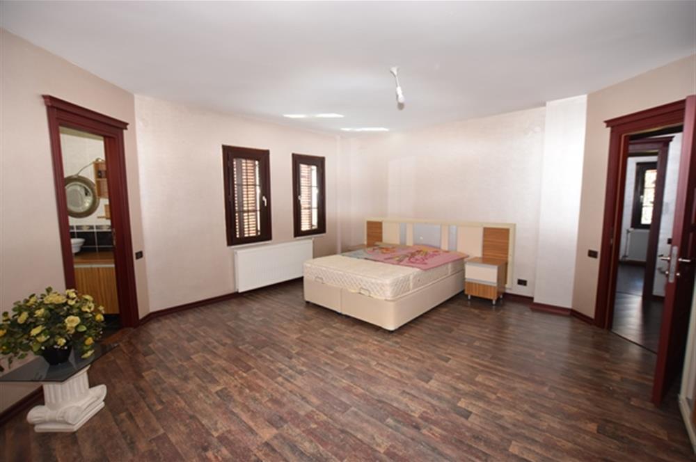  Zekeriyaköy Merkez'de Butik Sitede Kiralık Villa