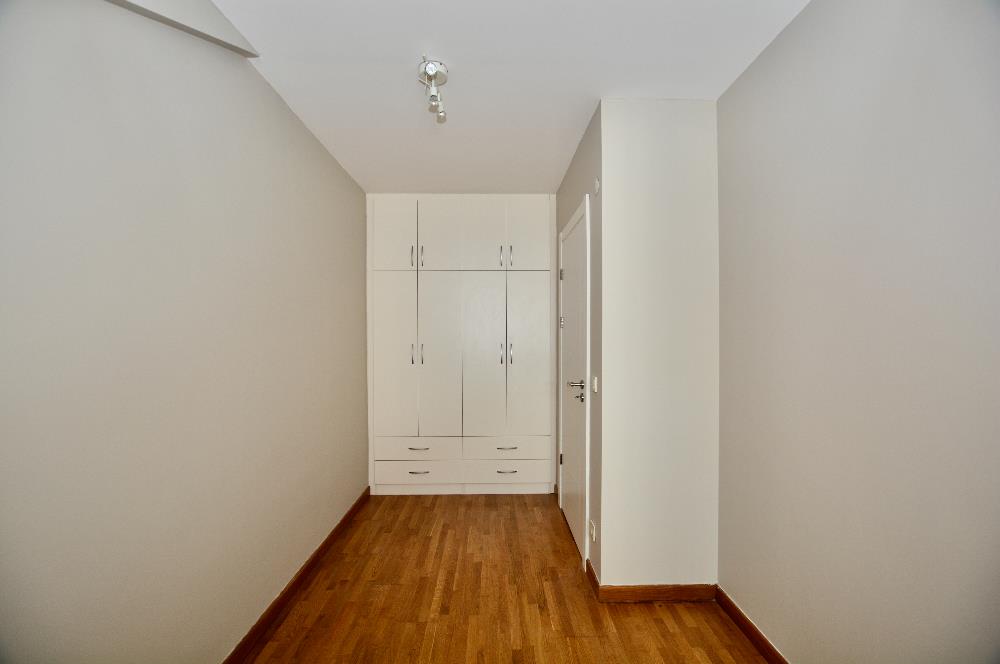 Koç Üniversitesi komşu Alya evlerinde kiralık 3+1 çatı dubleksi