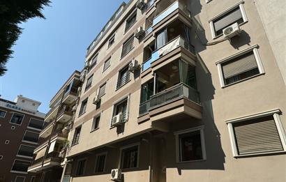 KARŞIYAKA'DA MERKEZİ KONUMDA AÇIK MUTFAK 1+1 SATILIK DAİRE