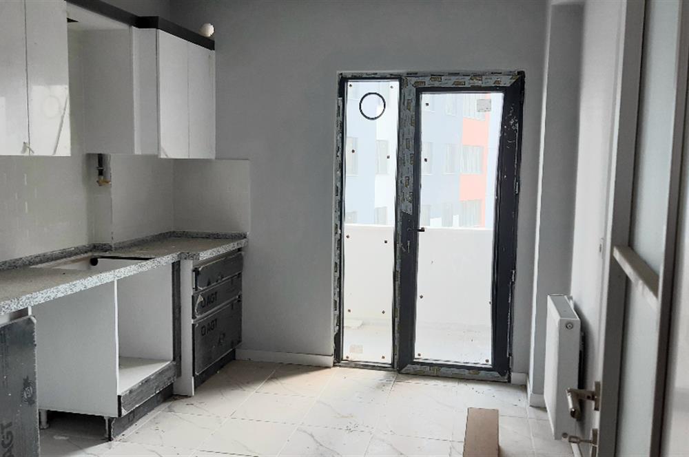 TUZLA AYDINLIDA SIFIR 2+1 GENİŞ DAİRE