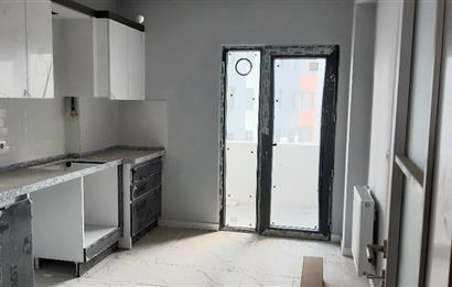 TUZLA AYDINLIDA SIFIR 2+1 GENİŞ DAİRE