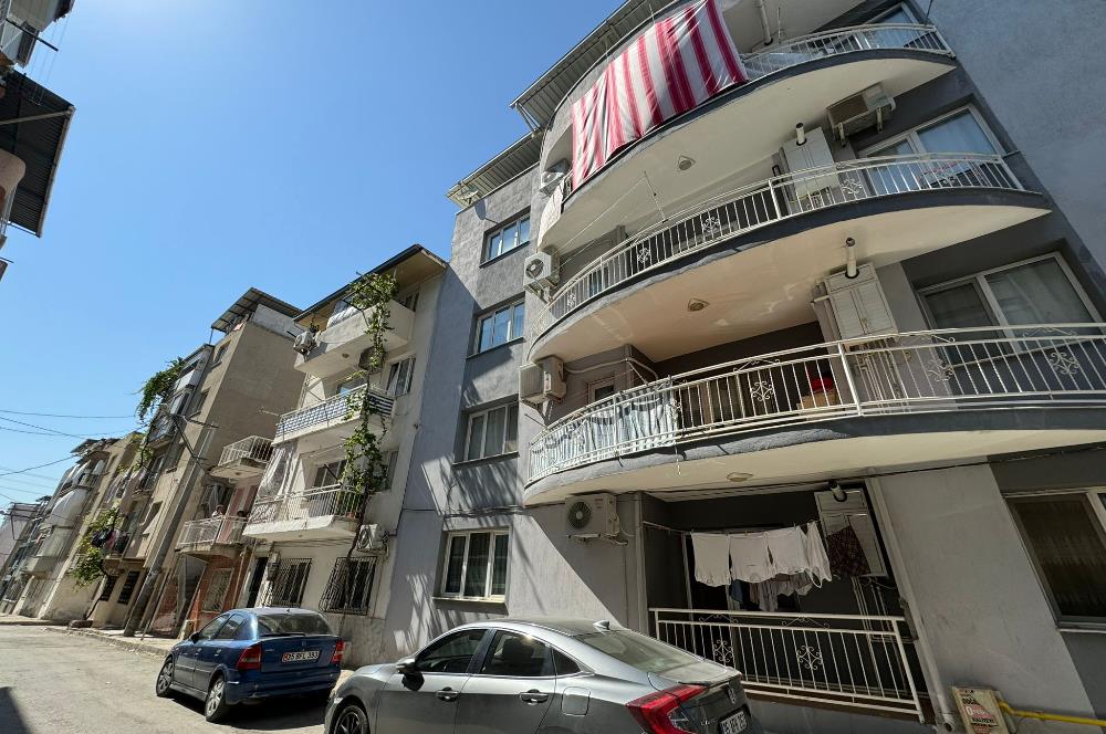 BORNOVA PINARBAŞI'NDA 3+1 ARAKAT SATILIK DAİRE 