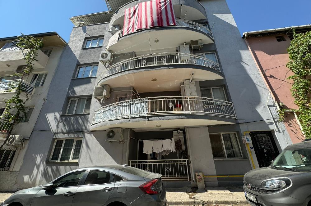 BORNOVA PINARBAŞI'NDA 3+1 ARAKAT SATILIK DAİRE 