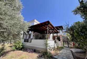 Yalıkavak Müstakil Geniş Bahçe İçerisinde Satılık Dubleks Villa 