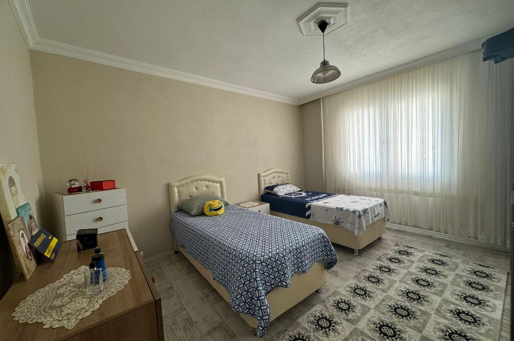 BORNOVA PINARBAŞI'NDA 3+1 ARAKAT SATILIK DAİRE 