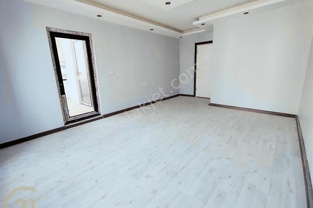 C21 LOCA DAN MÜKEMMEL KONUMDA 2+1 SIFIR DAİRE