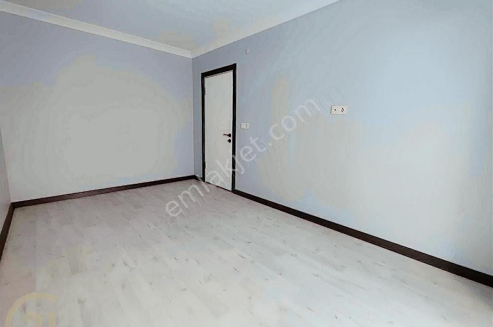 C21 LOCA DAN MÜKEMMEL KONUMDA 2+1 SIFIR DAİRE