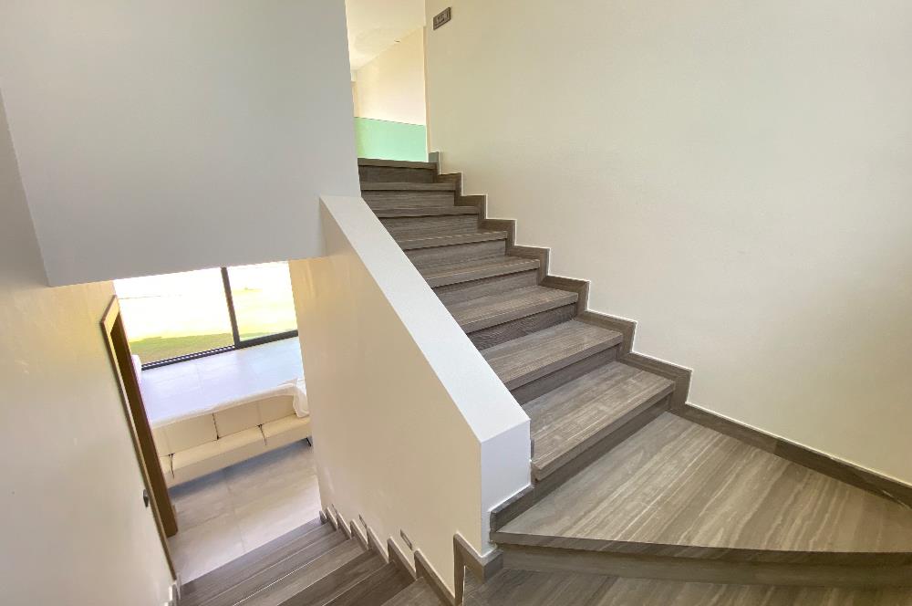 Gümüşlük'te 850 m2 Arsa İçerisinde 4+2 Satılık Villa