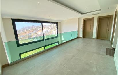 Gümüşlük'te 850 m2 Arsa İçerisinde 4+2 Satılık Villa