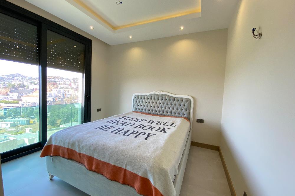 Gümüşlük'te 850 m2 Arsa İçerisinde 4+2 Satılık Villa