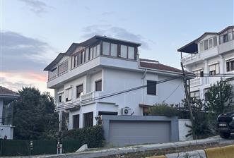 Büyükçekmece - Pinartepe Mah. Satılık 5+2 Bakımlı Villa