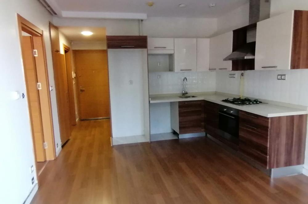 Zekeriyaköy’de, Koç Batı Yurduna Komşu Kiralık 1+1 Daire