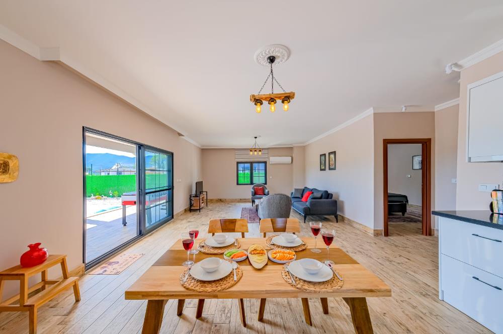 Fethiye/Üzümlü 1000 M2 İçinde 2+1 Havuzlu Kiralık Müstakil Ev