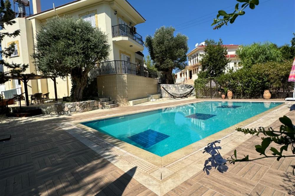 Ozanköy'de satılık 3 Yatak Odalı Villa