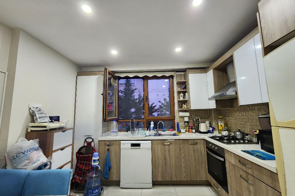 SATILIK 3+1 DAİRE MERDİVENKÖY KOMPLE EŞYALI