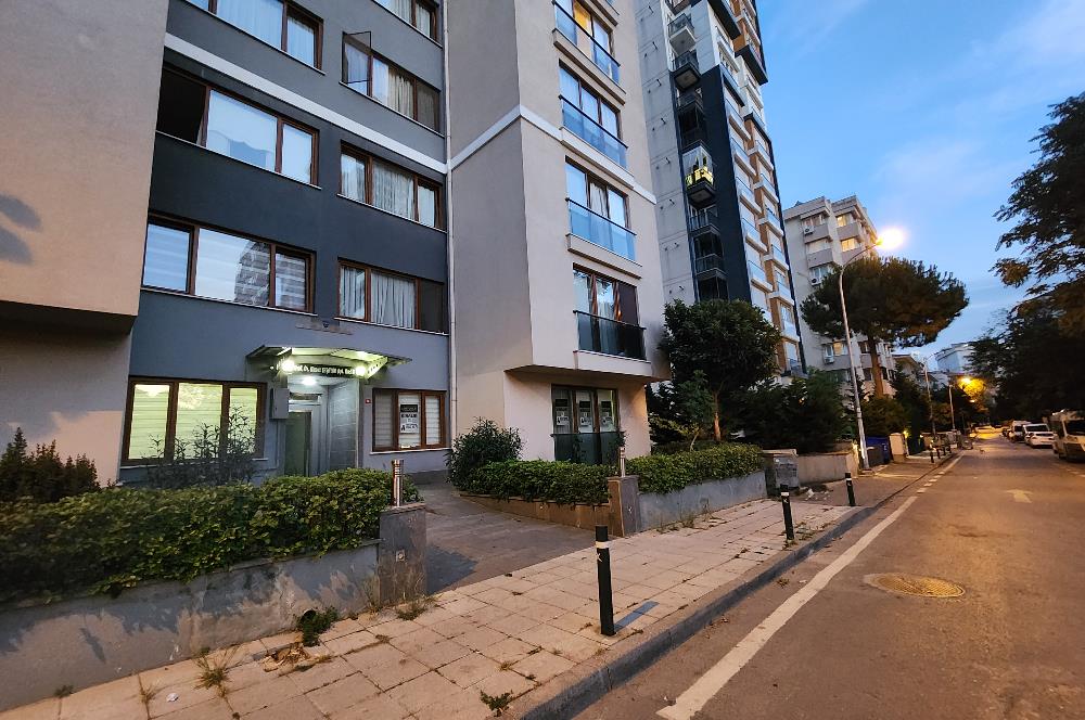 FOR SALE 3+1 MERDİVENKOY KADIKOY ISTANBUL