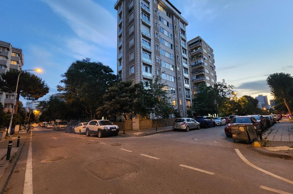 SATILIK 3+1 DAİRE MERDİVENKÖY KOMPLE EŞYALI