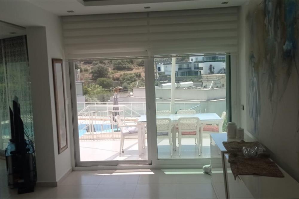 Bodrum Yalıkavak'ta 890 m2 Arsa İçerisinde Satılık Özel Havuzlu ve Deniz Manzaralı 4+1 Villa 