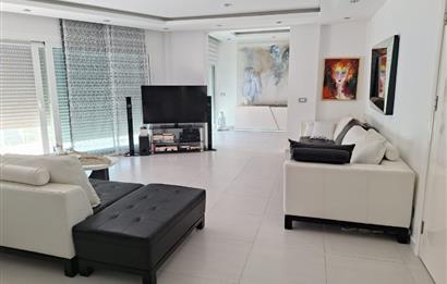 Bodrum Yalıkavak'ta 890 m2 Arsa İçerisinde Satılık Özel Havuzlu ve Deniz Manzaralı 4+1 Villa 